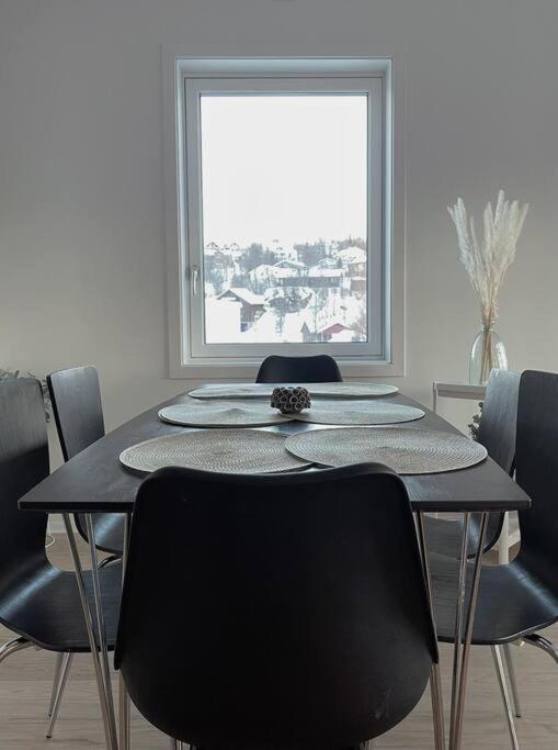 New Magnificent View Apartment Near The Centre Tromso Luaran gambar