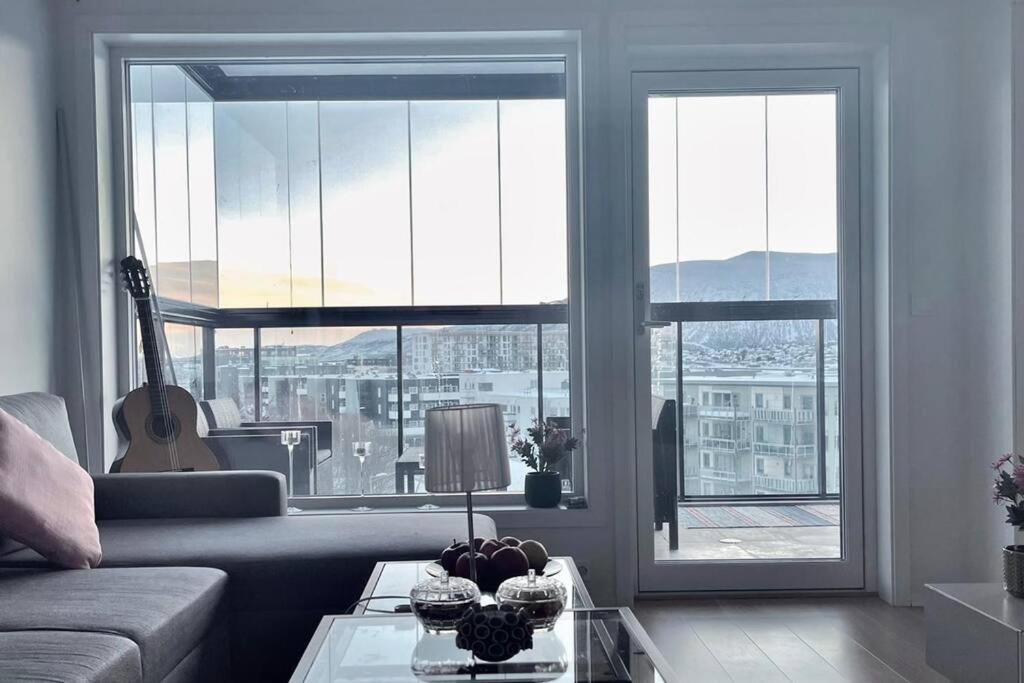New Magnificent View Apartment Near The Centre Tromso Luaran gambar